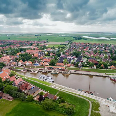 Greetsiel Am Hafen 