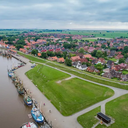 Greetsiel Am Hafen 