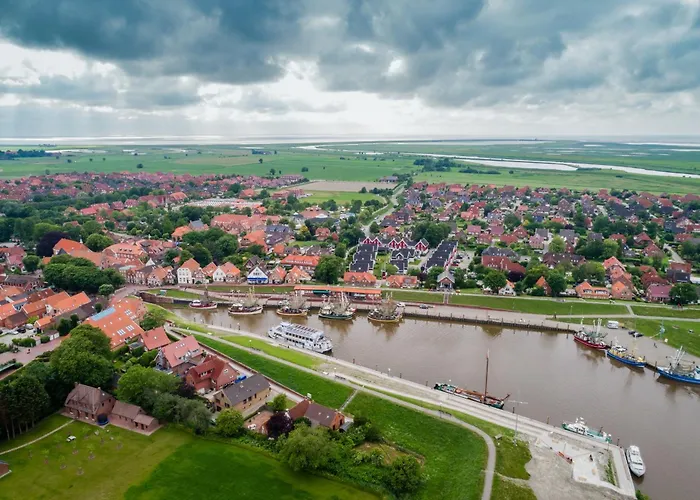 Greetsiel Am Hafen 