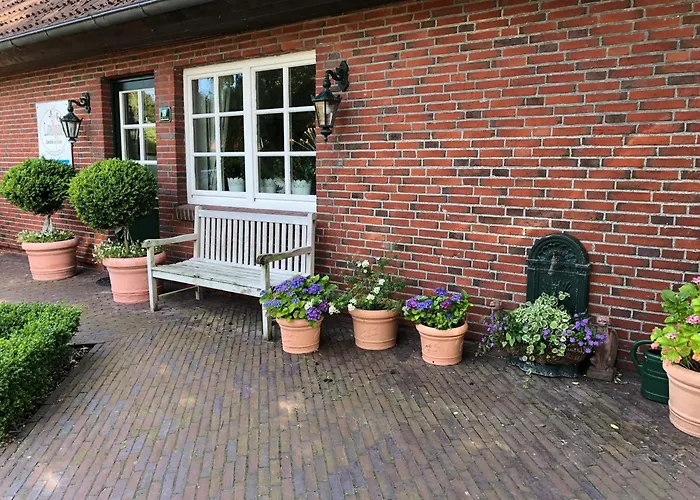 Greetsiel Am Hafen 